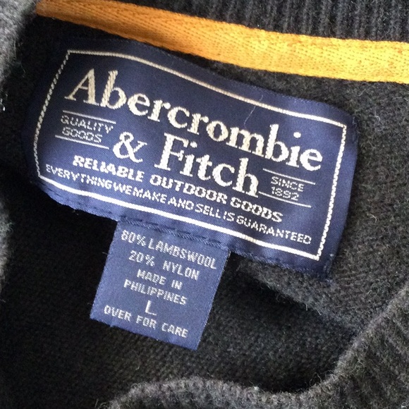 Abercrombie and Fitch Army Green Lambswool Sweater - Picture 4 of 4